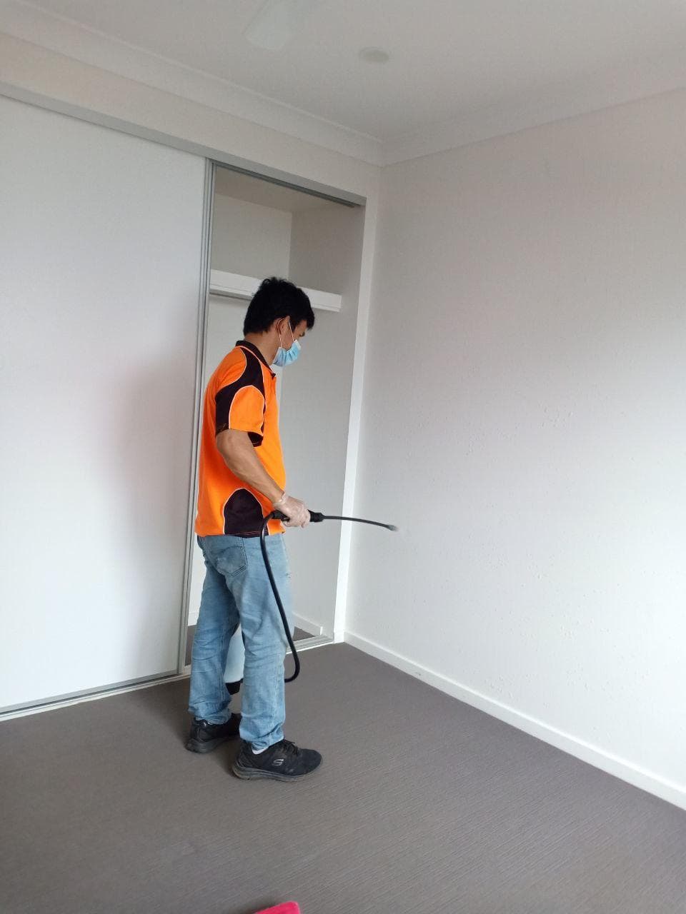 Ben's Cleaning | Bond Cleaning | Builder Cleaning I Spring Cleaning | Window Cleaning | Office Cleaning I Townsville