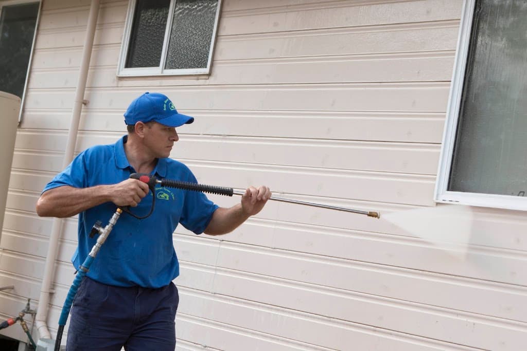 Solar Gleam Gutter Clean
