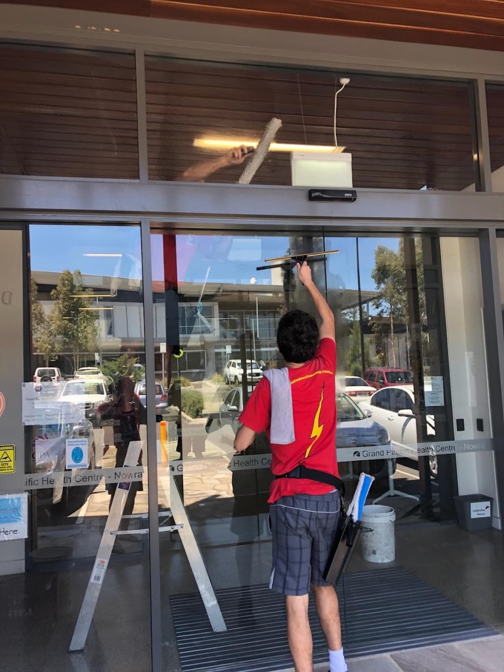 Flash Window Cleaning & Property Services - Illawarra