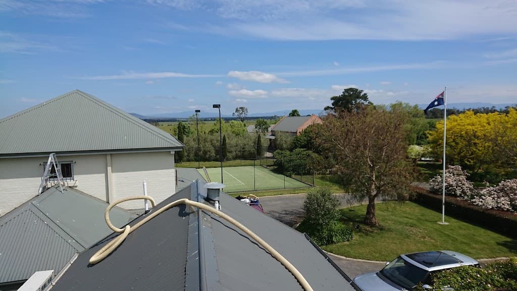 DownUnder Gutter Cleaning