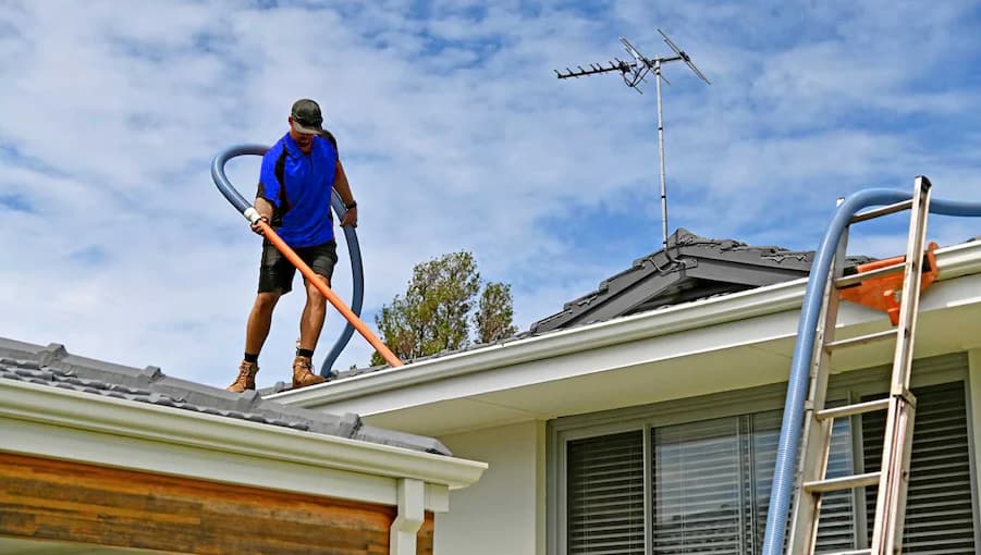 Gutter Cleaning In Melbourne